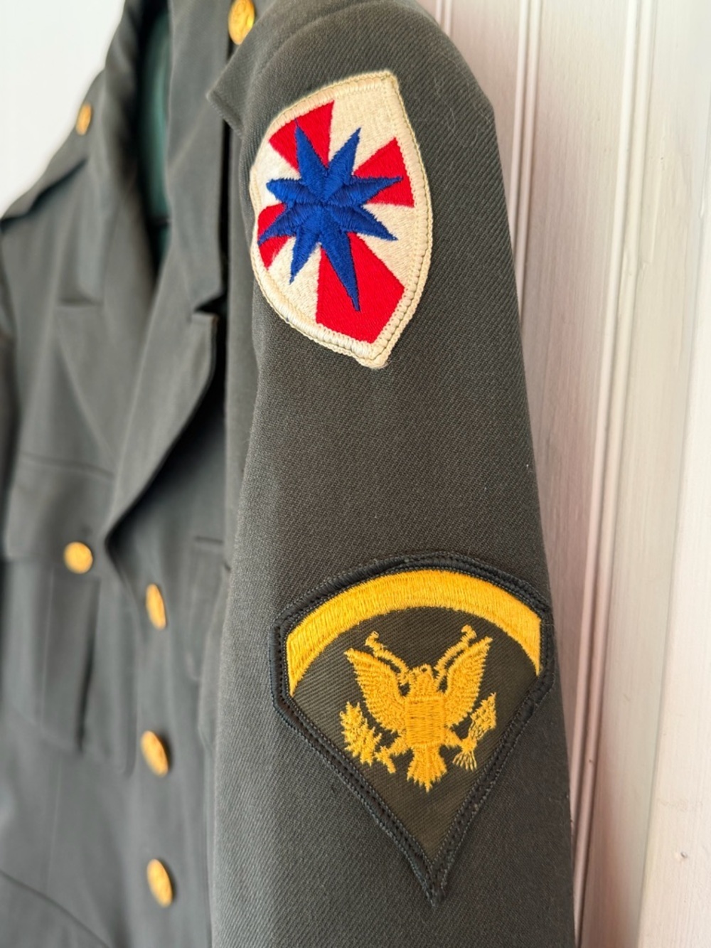 Vintage U.S. Army Dress Green Jacket w/ Patches Sz 40L - Picture 4 of 9